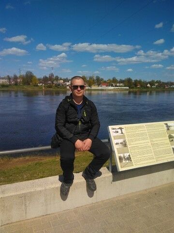  ,   Mihail, 42 ,   
