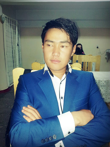  ,   Makss, 35 ,   