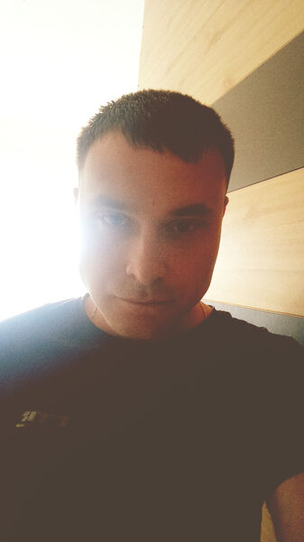  ,   Johnny, 34 ,   ,   