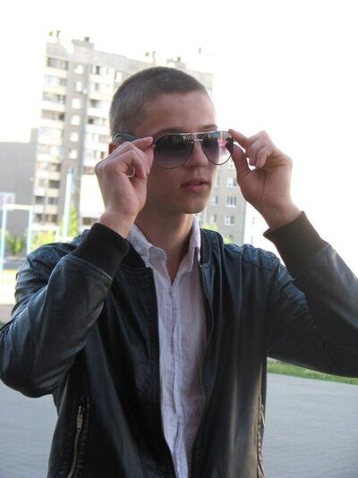  ,   Artem, 32 ,   ,   , c 