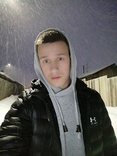  ,   Leonid, 24 ,   ,   