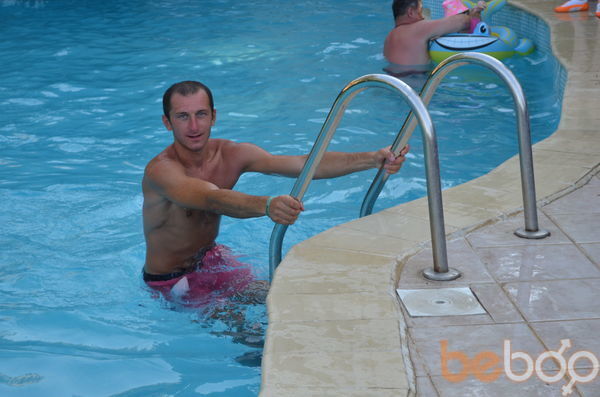  ,   Gio, 37 ,   