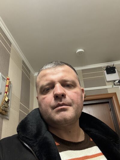  ,   Alex, 46 ,   ,   
