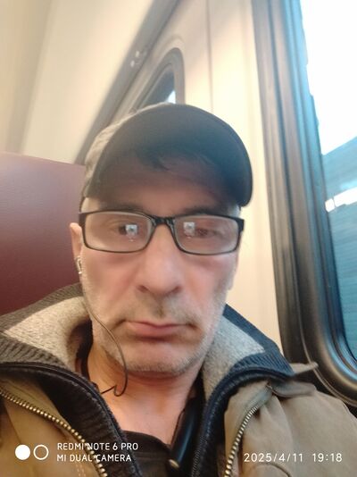  ,   Farhat, 51 ,   ,   