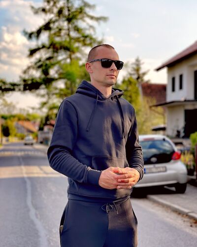  ,   Vitalii, 38 ,   ,   , c , 