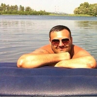  ,   Maksim, 37 ,   ,   