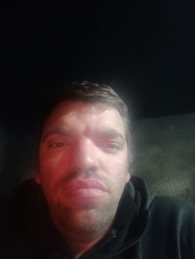  ,   Eugen, 33 ,   ,   