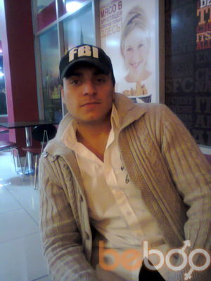  ,   Djoni, 34 ,   