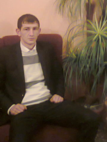  ,   Artur, 36 ,   