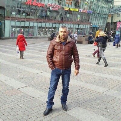  ,   Edmon, 42 ,   ,   , c 