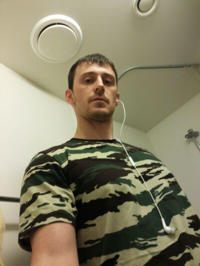  ,   Nikola, 45 ,   