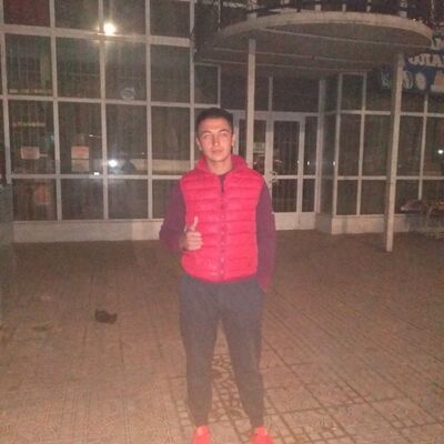  ,   Bekzod, 30 ,  