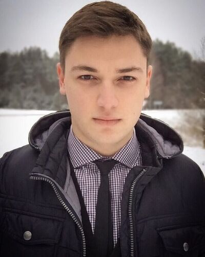  ,   Maksim, 32 ,   