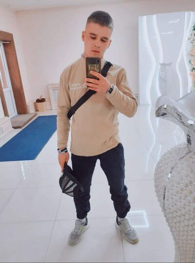  ,   Vitaly, 22 ,   ,   , c 