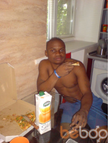  940822  GUYDON, 39 ,    