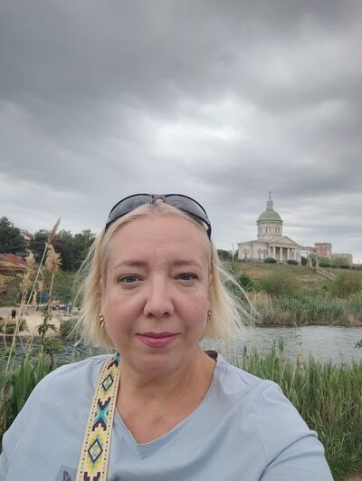  --,   , 52 ,  