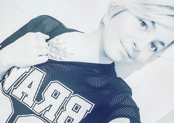  ,   Nellii, 30 ,   ,   , c 