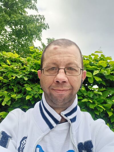 ,   Maxim, 44 ,   ,   , c 