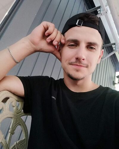   ,   Vlad Gurjiy, 29 ,     , c , 