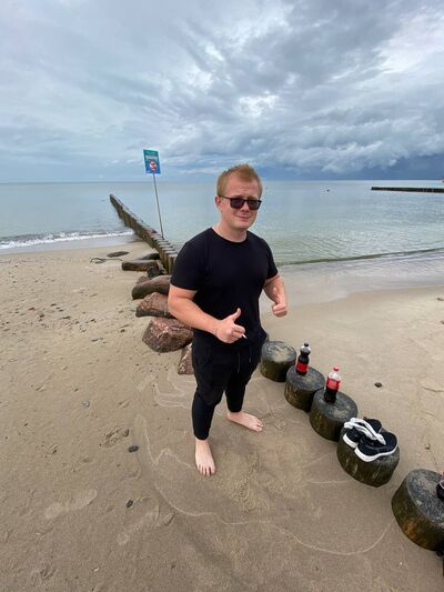  ,   Nikl, 28 ,   ,   , c , 