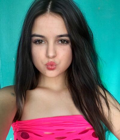  ,   Dasha, 22 ,   