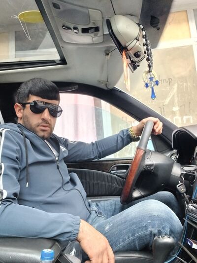  ,   Norik, 32 ,   ,   