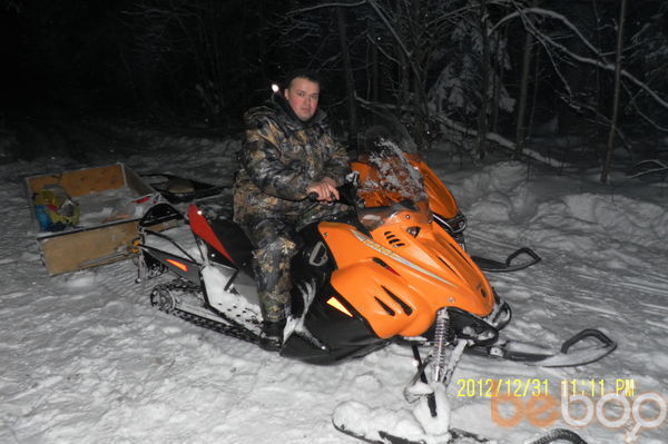  ,   Viktor, 39 ,   