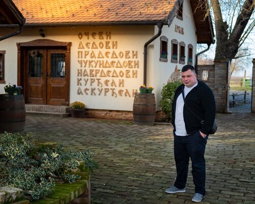 Nova Diklenica,   Sergej, 32 ,   ,   