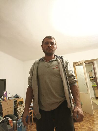  ,   Sandu, 43 ,   ,   