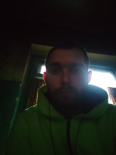  ,   Pavel, 27 ,   