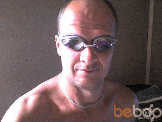  3307882  Petr, 54 ,    