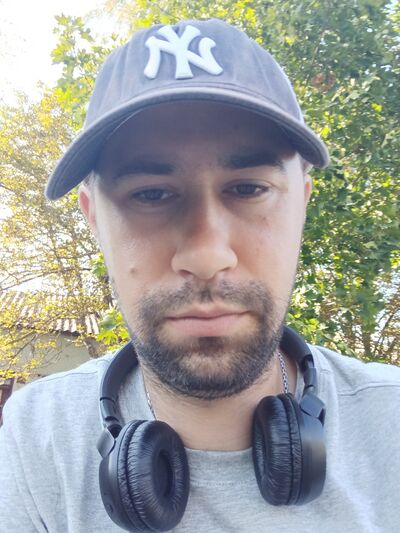  ,   Nicolae, 27 ,   ,   