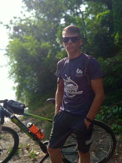  ,   Vlad, 23 ,   ,   , c , 