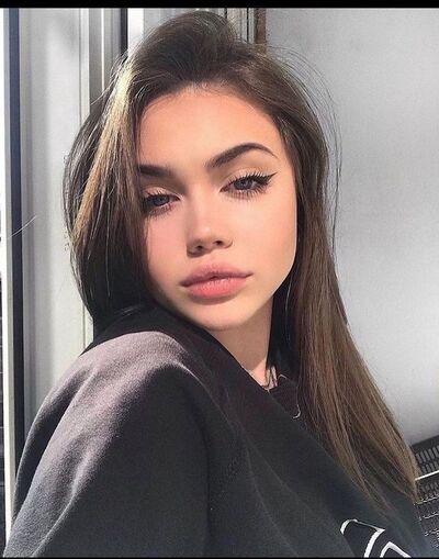  ,   Anna, 22 ,   ,   