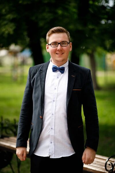  ,   Maxim, 27 ,   ,   , c 