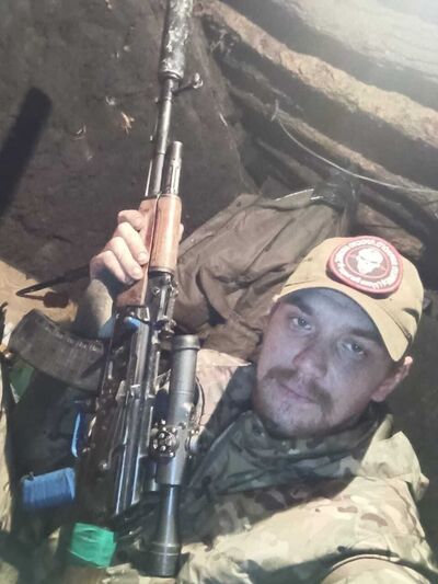  --,   Denis, 33 ,   ,   , c , 