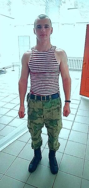  ,   Denis, 25 ,   ,   