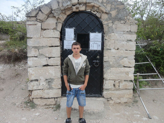  ,   Artiom, 33 ,   ,   , c , 