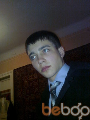  ,   Viktor, 31 ,   