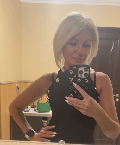  --,   Elena, 39 ,   ,   