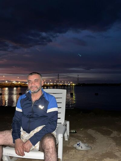  ,   Hayk, 42 ,   ,   
