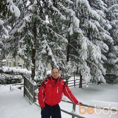  ,   Uomo, 45 ,   