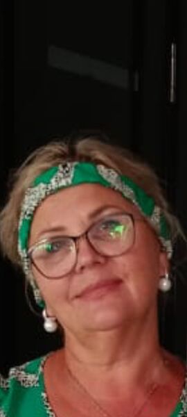  ,   Lara, 58 ,     