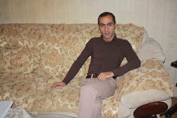  ,   Goga, 40 ,   