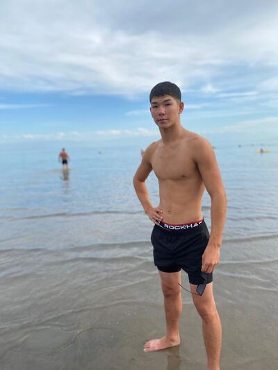  ,   Arman, 25 ,   ,   , c 