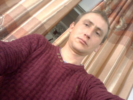  ,   Domenik, 33 ,   ,   , c 