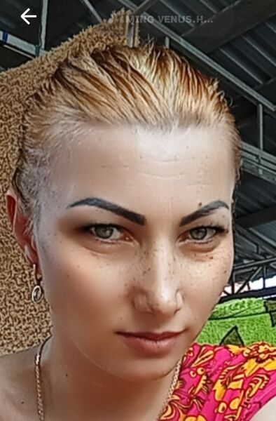  ,   Lana, 37 ,   c 