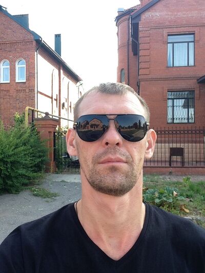  ,   Alex, 43 ,   