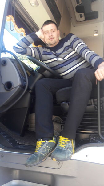  ,   Vadim, 39 ,   