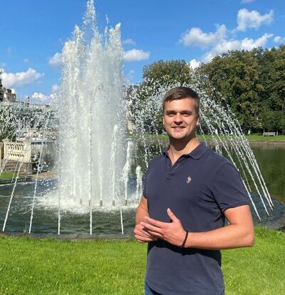  ,   Victor, 32 ,     , c 